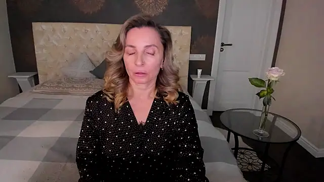 AllisonWilliams online show from 10/16/25, 04:41