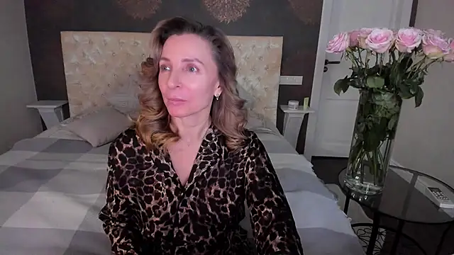 AllisonWilliams online show from 12/03/25, 06:06