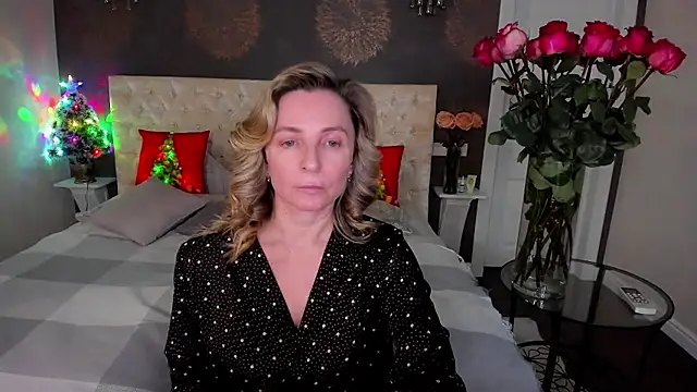 Snapshot of AllisonWilliams chatting on 01/08/26, 04:53 AllisonWilliams online show from 01/08/26, 04:53