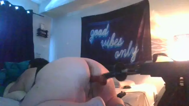 Yourfantasy1379 online show from 02/02/26, 06:50