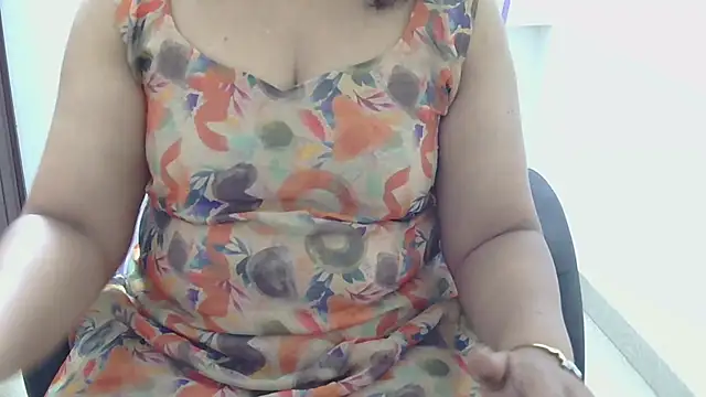 Snapshot of indian_anu_mallu chatting on 10/20/25, 07:42 indian anu mallu online show from 10/20/25, 07:42