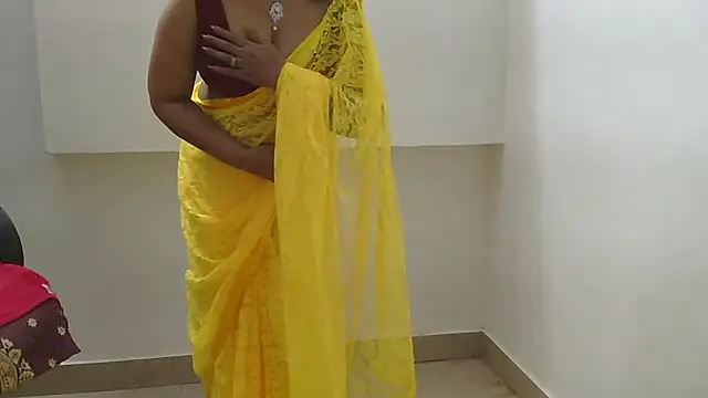 Snapshot of indian_anu_mallu chatting on 10/27/25, 05:55 indian anu mallu online show from 10/27/25, 05:55