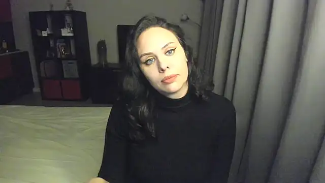 MollyCheiz online show from 01/18/25, 09:45