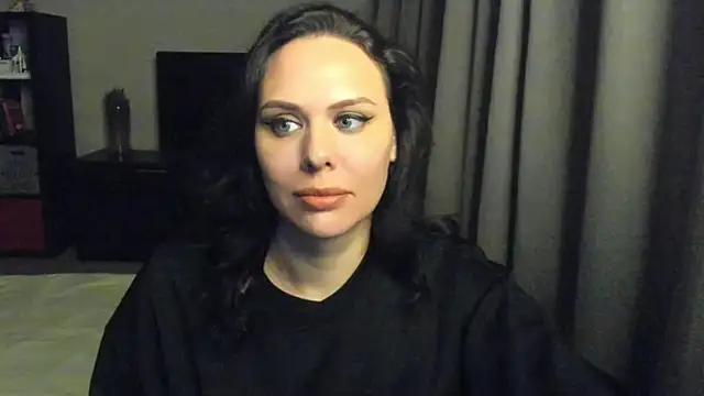 MollyCheiz online show from 02/07/25, 08:31
