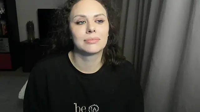 MollyCheiz online show from 05/27/26, 09:01