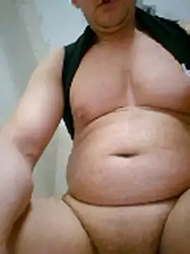 Snapshot of Osmon chatting on 01/18/26, 03:27 Osmon online show from 01/18/26, 03:27