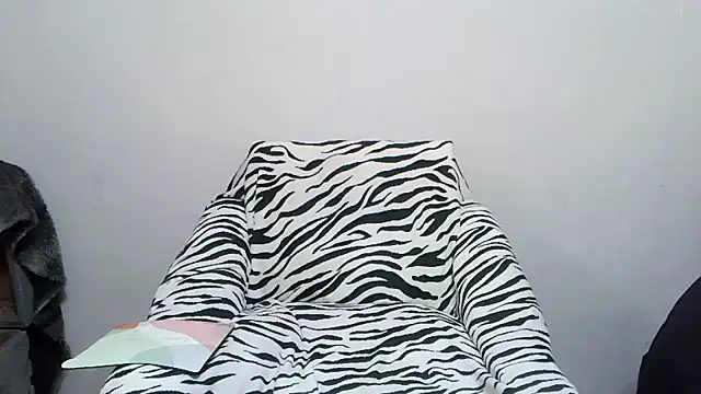 Snapshot of kisandgioni chatting on 03/07/25, 04:00 kisandgioni online show from 03/07/25, 04:00