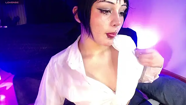 honney dark online show from 01/15/25, 02:38