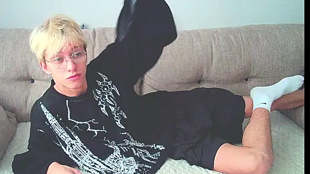 Ostin meow online show from 12/09/24, 08:22