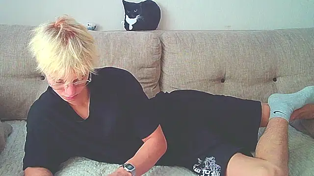 Ostin meow online show from 12/15/24, 08:19