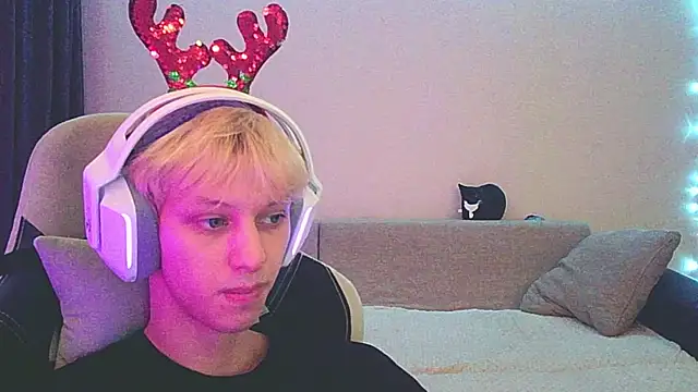 Ostin meow online show from 12/18/24, 12:40