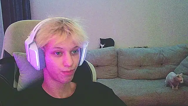 Ostin meow online show from 12/22/24, 05:53