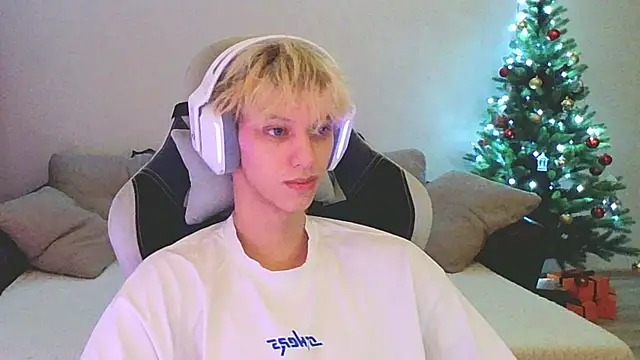 Ostin meow online show from 01/06/25, 04:02