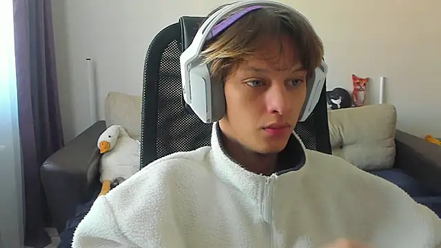 Ostin meow online show from 09/11/25, 02:33