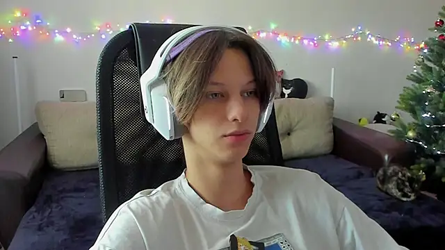 Ostin meow online show from 12/14/25, 07:47