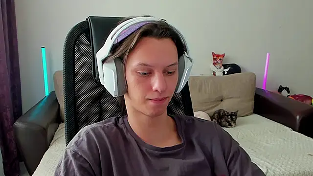 Ostin meow online show from 02/21/26, 10:16