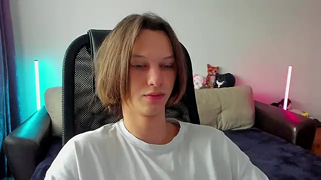 Ostin meow online show from 04/12/26, 10:31