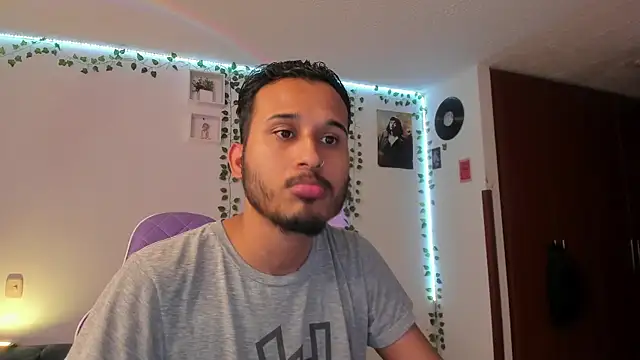 Raf brunette online show from 01/20/25, 11:02