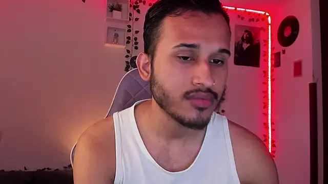 Raf brunette online show from 02/06/25, 12:05