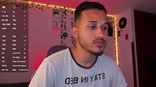 Raf brunette online show from 02/11/25, 12:37