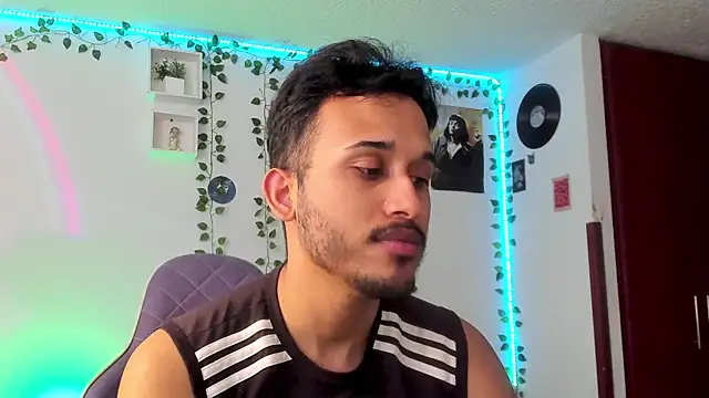 Raf brunette online show from 03/21/25, 12:28