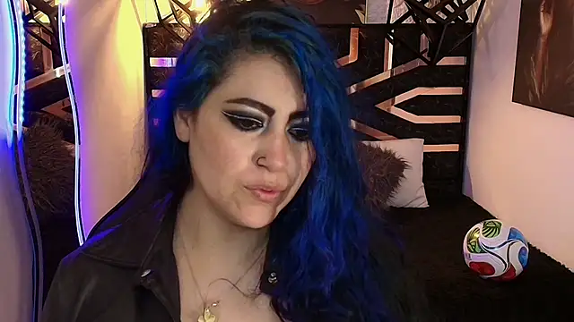 Snapshot of scarleth_blue chatting on 06/13/26, 04:21 scarleth blue online show from 06/13/26, 04:21