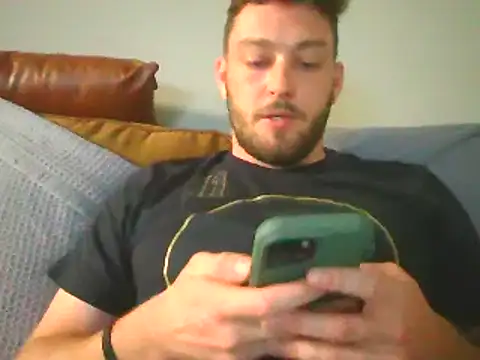 Snapshot of rickyslick123 chatting on 10/31/25, 05:19 rickyslick123 online show from 10/31/25, 05:19