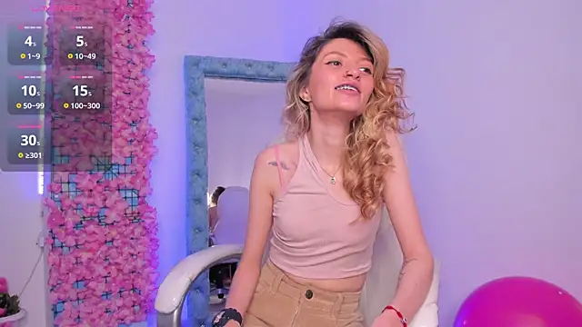 Snapshot of summer_sweet_ chatting on 12/17/24, 03:28 summer sweet online show from 12/17/24, 03:28