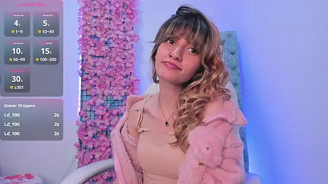 Snapshot of summer_sweet_ chatting on 01/08/25, 09:21 summer sweet online show from 01/08/25, 09:21