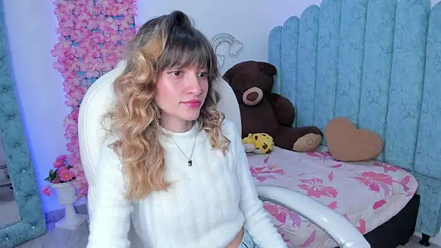 Snapshot of summer_sweet_ chatting on 02/27/25, 05:13 summer sweet online show from 02/27/25, 05:13