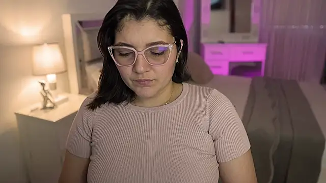 Camilaa bueno online show from 01/03/25, 10:19