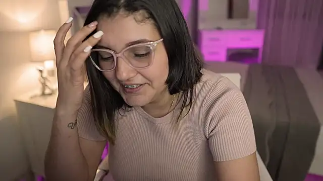 Camilaa bueno online show from 01/04/25, 04:23