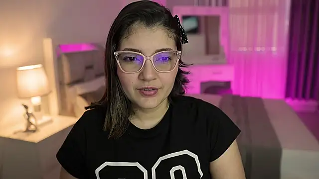 Camilaa bueno online show from 01/11/25, 09:46