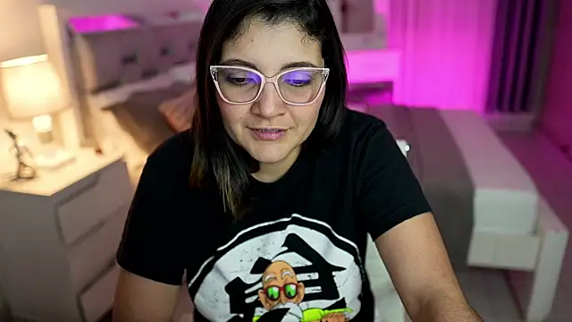 Camilaa bueno online show from 02/11/25, 12:38