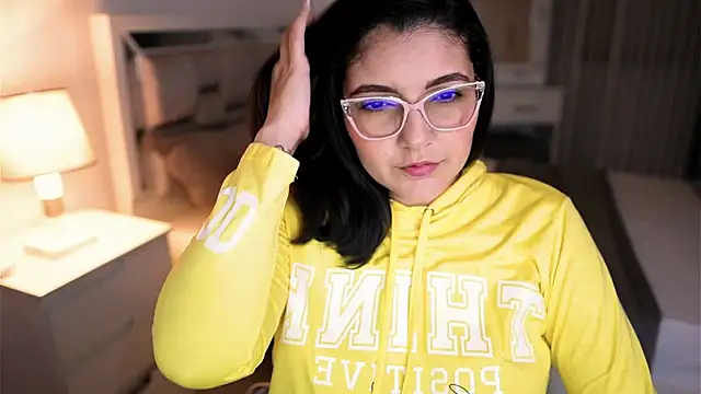 Camilaa bueno online show from 10/01/25, 11:33