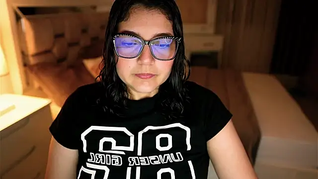 Camilaa bueno online show from 11/05/25, 12:21