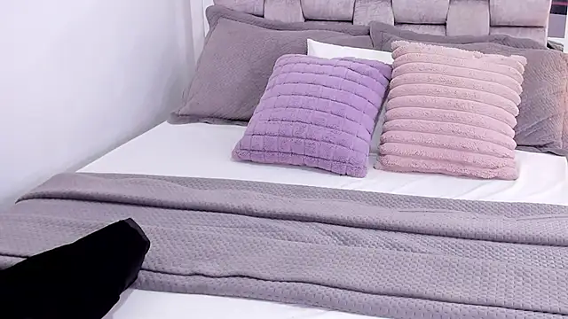 Camilaa bueno online show from 04/22/26, 11:17