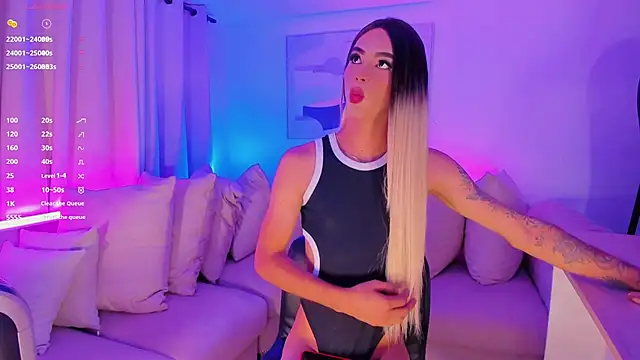 Snapshot of Ashley_Reminton chatting on 12/21/24, 01:04 Ashley Reminton online show from 12/21/24, 01:04