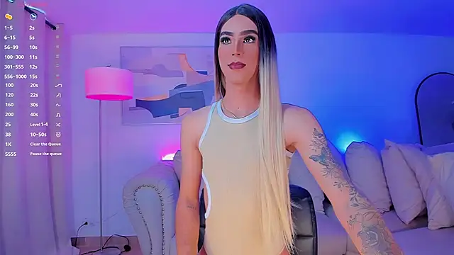 Snapshot of Ashley_Reminton chatting on 01/07/25, 03:33 Ashley Reminton online show from 01/07/25, 03:33