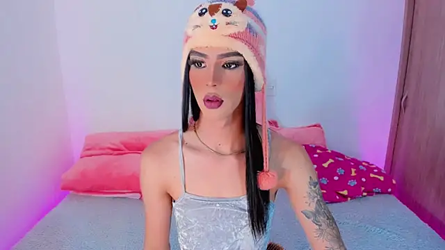 Snapshot of Ashley_Reminton chatting on 03/22/25, 04:03 Ashley Reminton online show from 03/22/25, 04:03