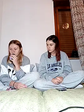 ella grays online show from 10/23/25, 06:17