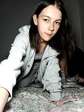 ella grays online show from 04/14/26, 07:09