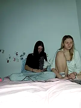 ella grays online show from 04/20/26, 07:04