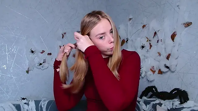 Snapshot of sofiaa_here chatting on 10/30/25, 12:34 sofiaa here online show from 10/30/25, 12:34