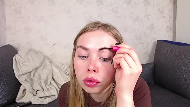sofiaa here online show from 05/15/26, 12:17