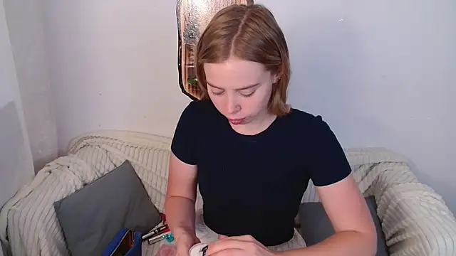 sofiaa here online show from 06/12/26, 12:09