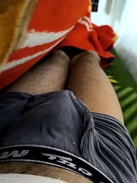 Snapshot of faaseel chatting on 02/11/25, 06:11 faaseel online show from 02/11/25, 06:11