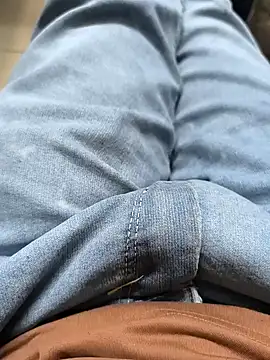 Snapshot of faaseel chatting on 02/12/25, 01:37 faaseel online show from 02/12/25, 01:37