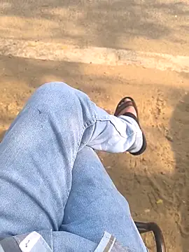 Snapshot of faaseel chatting on 02/21/25, 09:56 faaseel online show from 02/21/25, 09:56