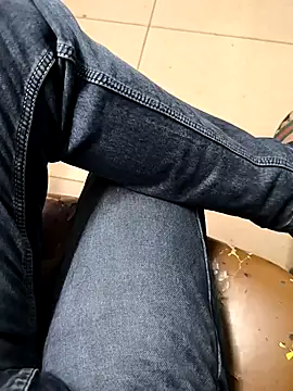 Snapshot of faaseel chatting on 02/23/25, 12:16 faaseel online show from 02/23/25, 12:16